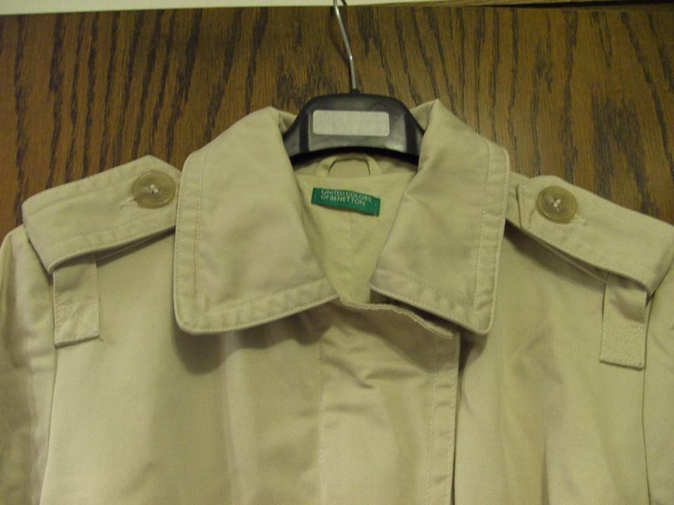 Benetton Trenchcoat Kurzmantel beige Gr. XS in Schwalmstadt