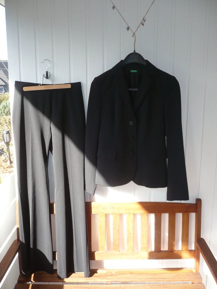 Hosenanzug Damen schwarz 40 Blazer und Hose in Niedersachsen