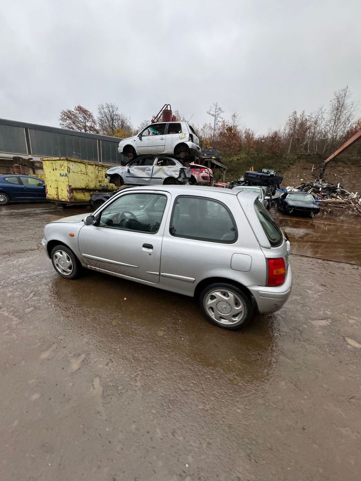 Nissan Micra K11 1.0i 16V 40kW Ersatzteile Schlachtfest Autoteile in Waldbröl