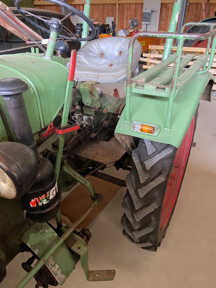 Fendt Dieselross F 20 H & mit Heckhydraulik , Traktor Schlepper in Friedenfels