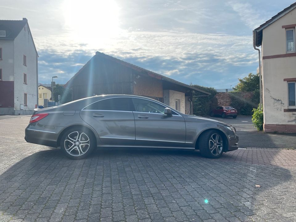 Mercedes Benz CLS 350 CDI w218 voll in Aschaffenburg