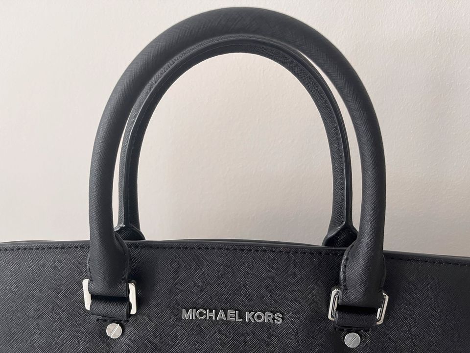 Michael Kors Tasche Selma schwarz in Herzogenrath