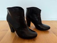 Leder Stiefel mit Absatz schwarz Größe 38 Berlin - Steglitz Vorschau