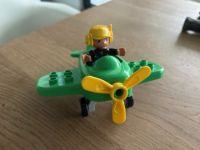 Duplo kleines grünes Propellorflugzeug inkl. Pilot Nordrhein-Westfalen - Emsdetten Vorschau