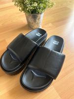 Asos Sliders flacher Plateauschuhe schwarz Gr. 40 „Neu“ Bochum - Bochum-Nord Vorschau