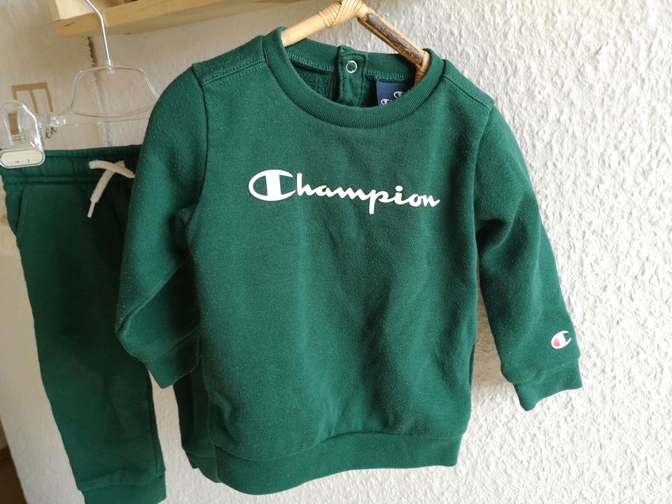 Anzug, Sportanzug, Jogginganzug, champion, Sweatshirt, hose in  Baden-Württemberg - Neckarsulm | Babykleidung Größe 74 kaufen | eBay  Kleinanzeigen ist jetzt Kleinanzeigen