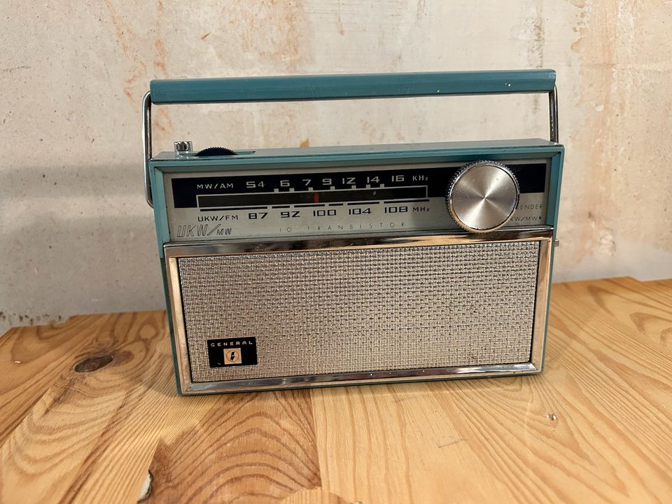 Diverse Radios in Karlsruhe