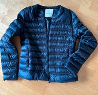 Moncler Pelia, kurze Daunenjacke, Gr. 2, dunkelblau Bayern - Berg Vorschau