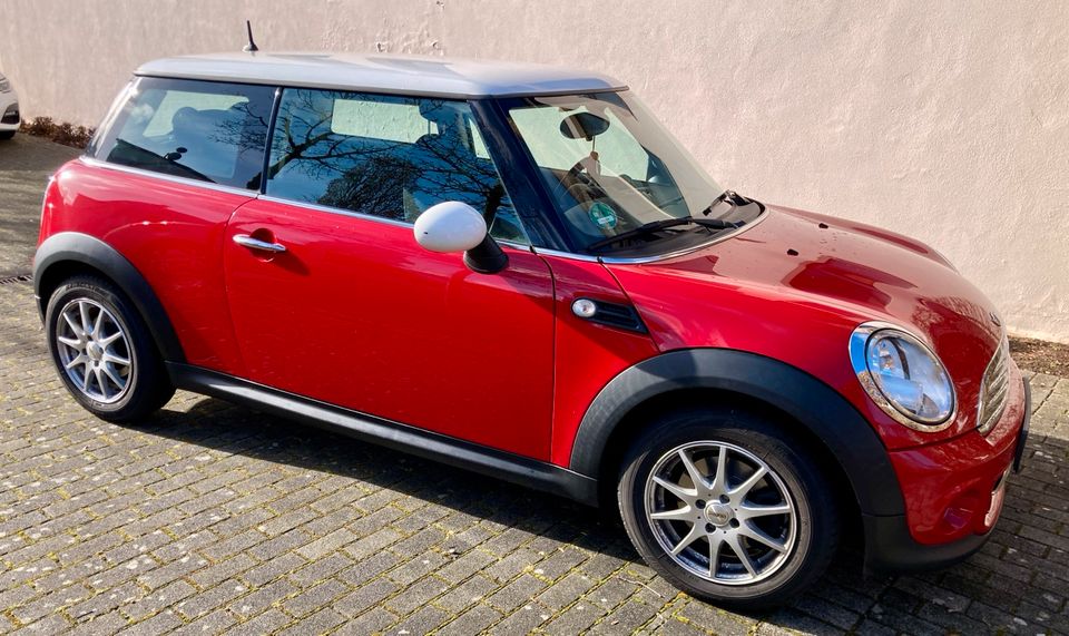 Mini Cooper EZ 02/2013, 80.000 km TOP Zustand in Willich