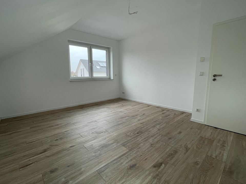 ERSTBEZUG: Moderne 3-Zimmer-Wohnung mit Balkon in Hohne