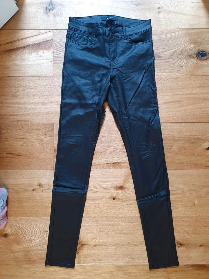 Beschichtete Jeans Vero Moda Größe 32 in Bockenem