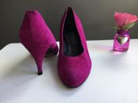 Tolle PUMPS in Wildleder dunkelpink NEU Gr.37 Köln - Raderberg Vorschau