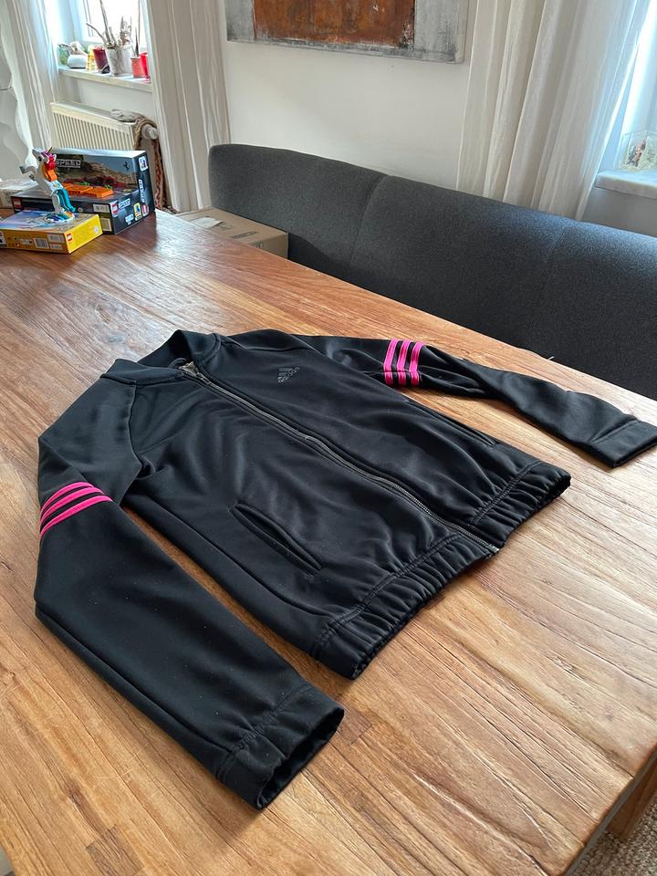 Jogginganzug Adidas schwarz pink Jogginghose Sweatshirtjacke in Fürth