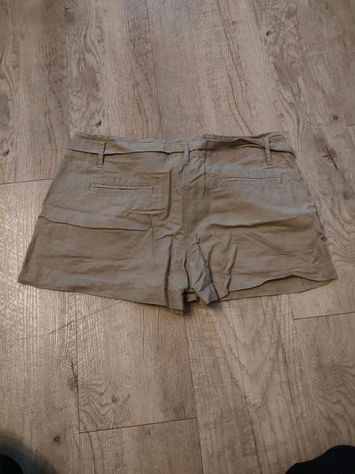 Shorts Hotpants Mango M beige in Bergrheinfeld