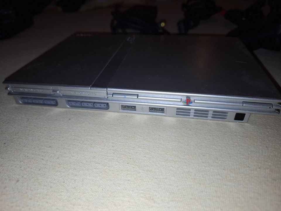 Playstation 2 Slim silber + Controller + Memory Card in Schwäbisch Hall