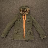 Khujo Parka Winterjacke Jacke Nella Gr. M oliv Hessen - Herborn Vorschau