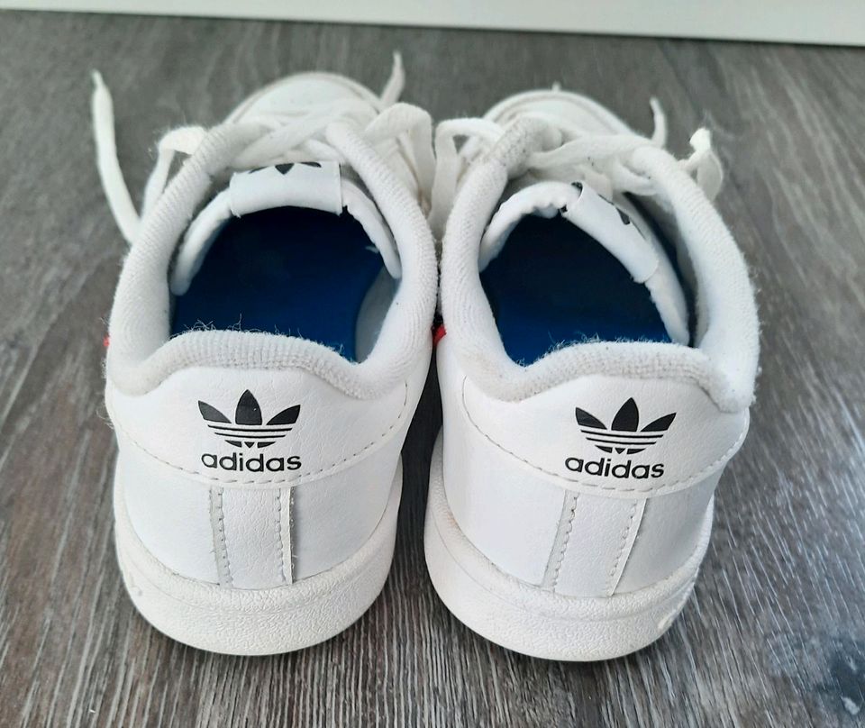 Adidas Retro 80er Schuhe / Größe 32 / Kinderschuhe in Schenklengsfeld