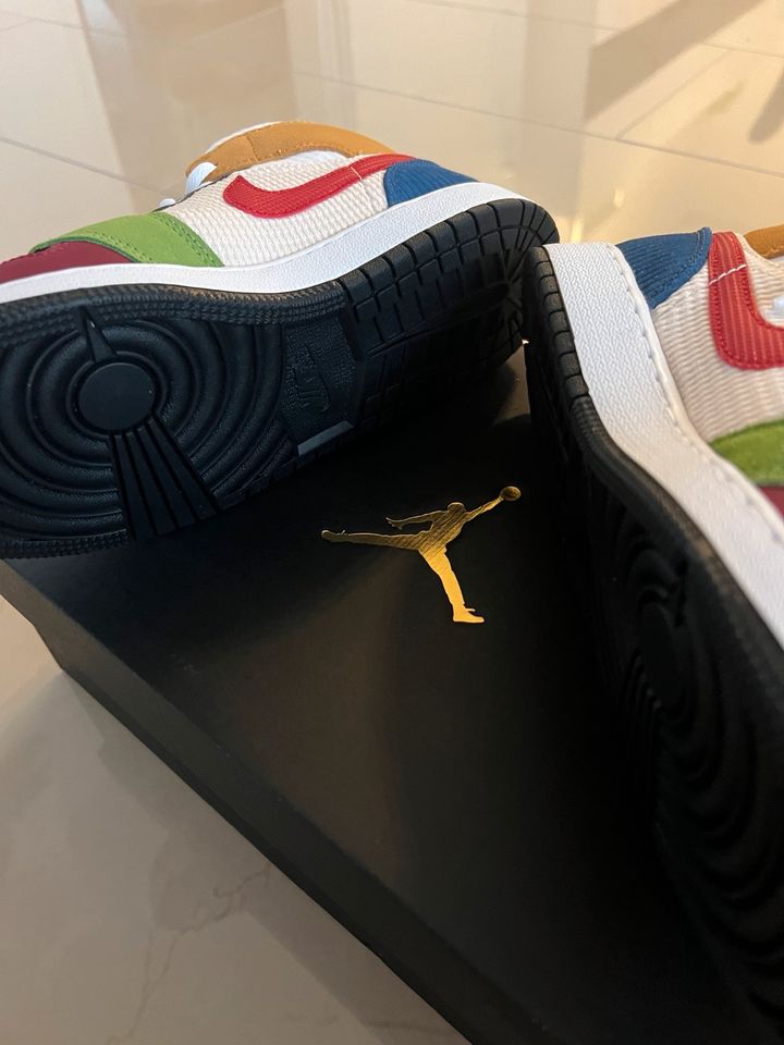 Nike Air Jordan 1 Mid SE (GS) Jugendgrösse 38,5 in Essen