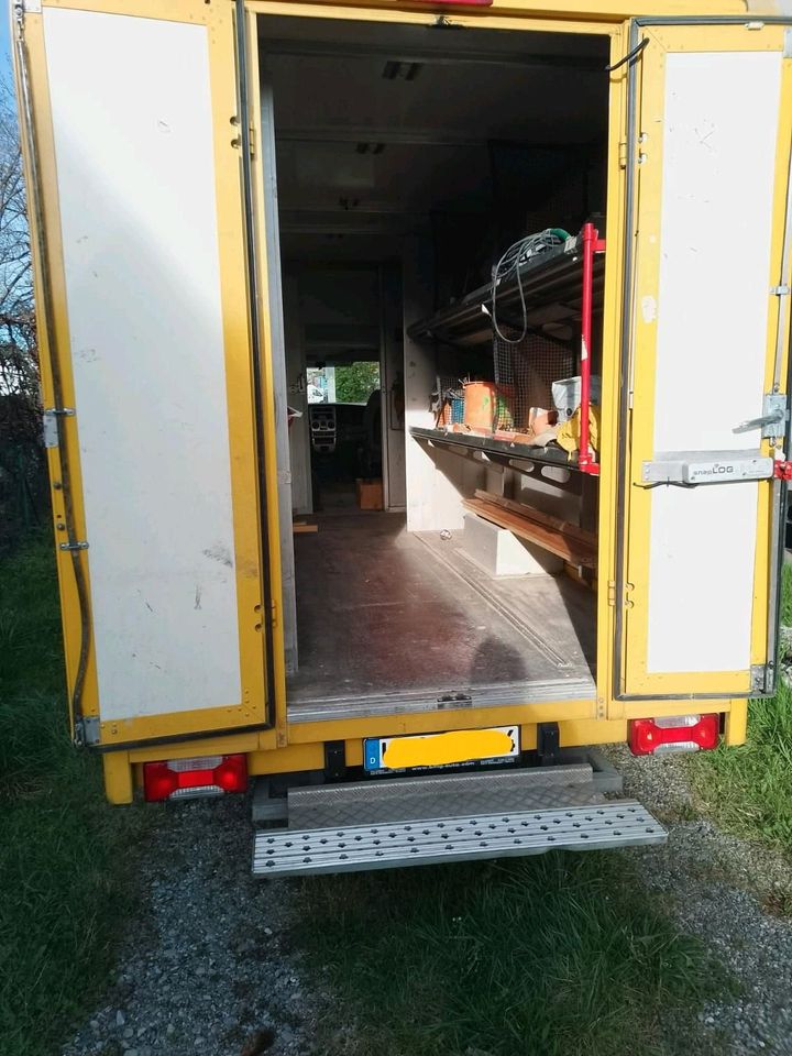 Transporter Mieten  Iveco Daily Koffer -Umzug- Kastenwagen in Blaustein