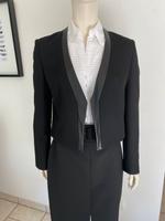 Hugo Boss Damenjacke Blazer Bolero Gr. 40, schwarz, mit Leder Nordrhein-Westfalen - Hagen Vorschau