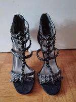 Schwarze High Heels von Jumex in 37 Hannover - Mitte Vorschau