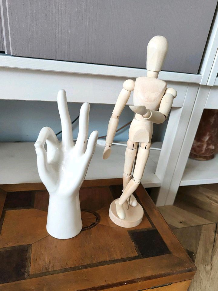 Zwei Schmuckhalter Deko Hand und Figur h&m ikea in Heidelberg