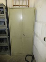 2x Stahlschrank Werkzeugschrank Stahlblechschrank Schrank 195x95 Baden-Württemberg - Gondelsheim Vorschau