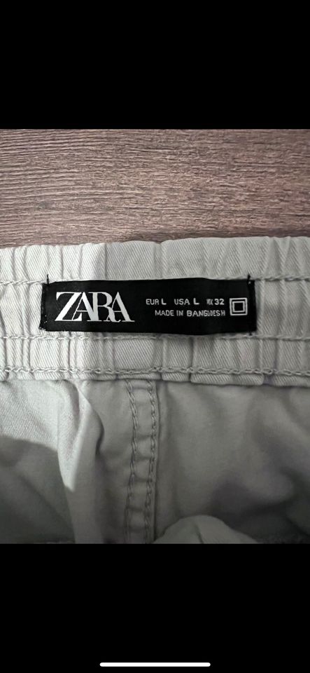 Zara Cargohose Gr:L in Köln