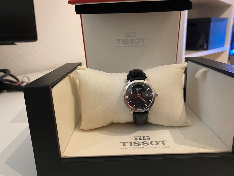 ALTE TISSOT SWISS WATCH 1853   15 Jahre alt in Worms