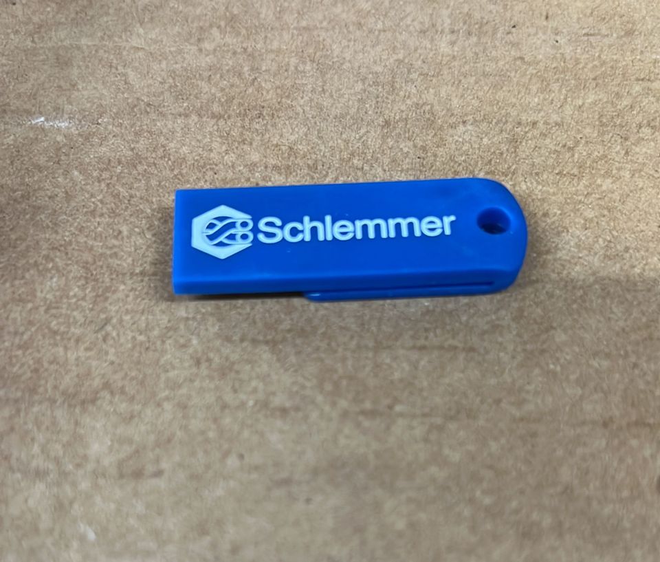 200 Stk. Schlemmer USB Sticks 8GB blau, Restposten Paletten Großhandel für Wiederverkäufer in Tanna