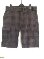 Shorts/Bermuda von URBAN SURFACE **Gr. 34** Bayern - Heilsbronn Vorschau