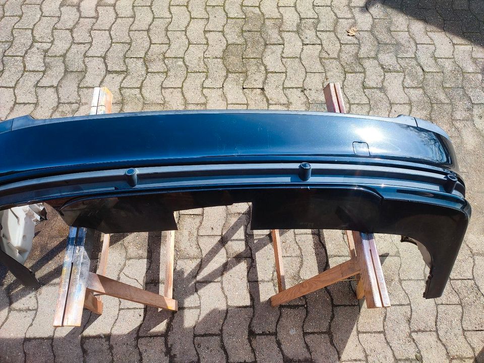 E46 stoßstange + schweller saphirschwarz  metallic. Kein m-paket in Hillerse