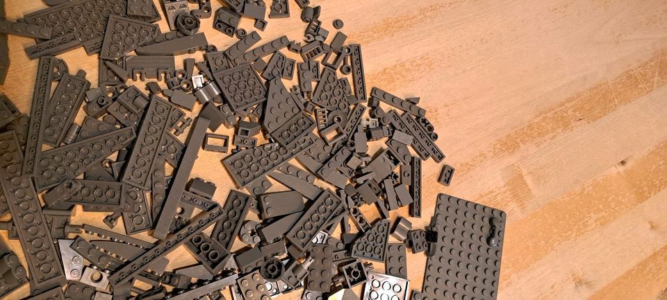 Lego Steine-Platten dunkelgrau in Bergheim