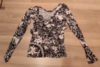 Pullover mit stylischem Blumen Look in schwarz weiß Nordrhein-Westfalen - Xanten Vorschau