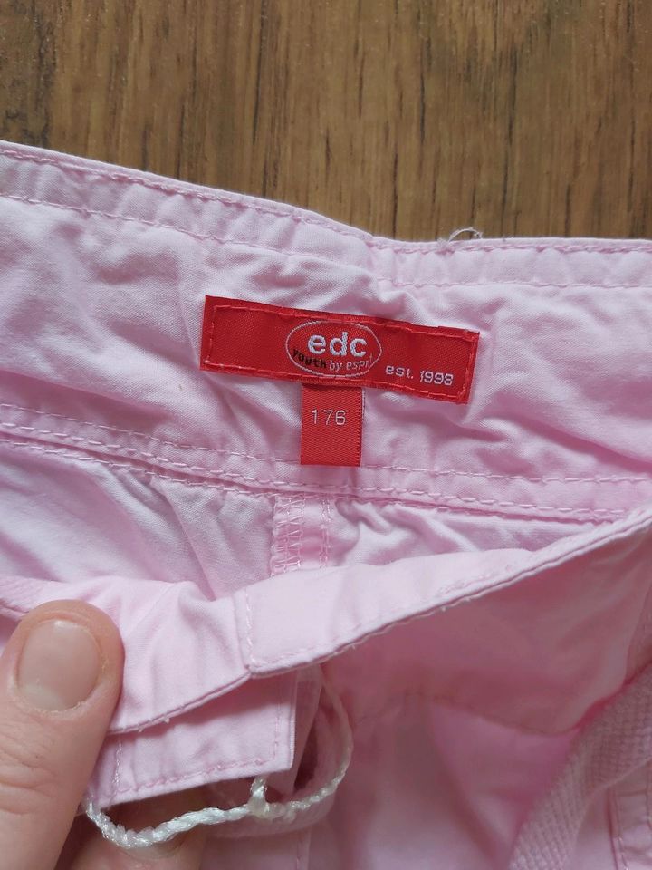 Edc Esprit Hose Sommer rosa Größe 176 neu in Olpe