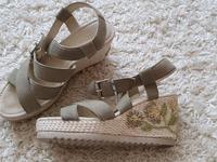 Gabor Sandalen ‼️ 5 1/2 38,5 khaki grün  Blumenmuster Brandenburg - Schönfließ b Oranienburg Vorschau