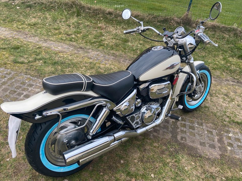 Suzuki Marauder VZ800 Sonderlack in Bad Saarow