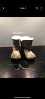 UGG Kinderstiefel Gr. 18 Camouflage Baby Kinderschuhe Berlin - Lichtenberg Vorschau