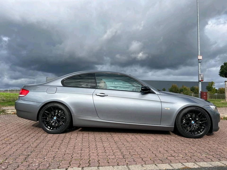 BMW 330D E92 M57 in Wertheim