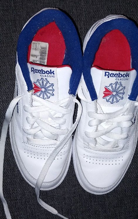 Reebok Classic, weiß mit blau-rotem Streifen Gr. 36 /UK 4 in Hamburg