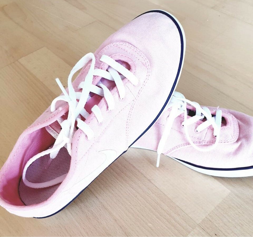 Nike Sneaker Damen SB Charge Canvas Gr. 38,5 pink in Gingen an der Fils