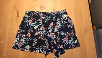 Gr. 40 - Shorts floral von Yessica Frankfurt am Main - Frankfurter Berg Vorschau