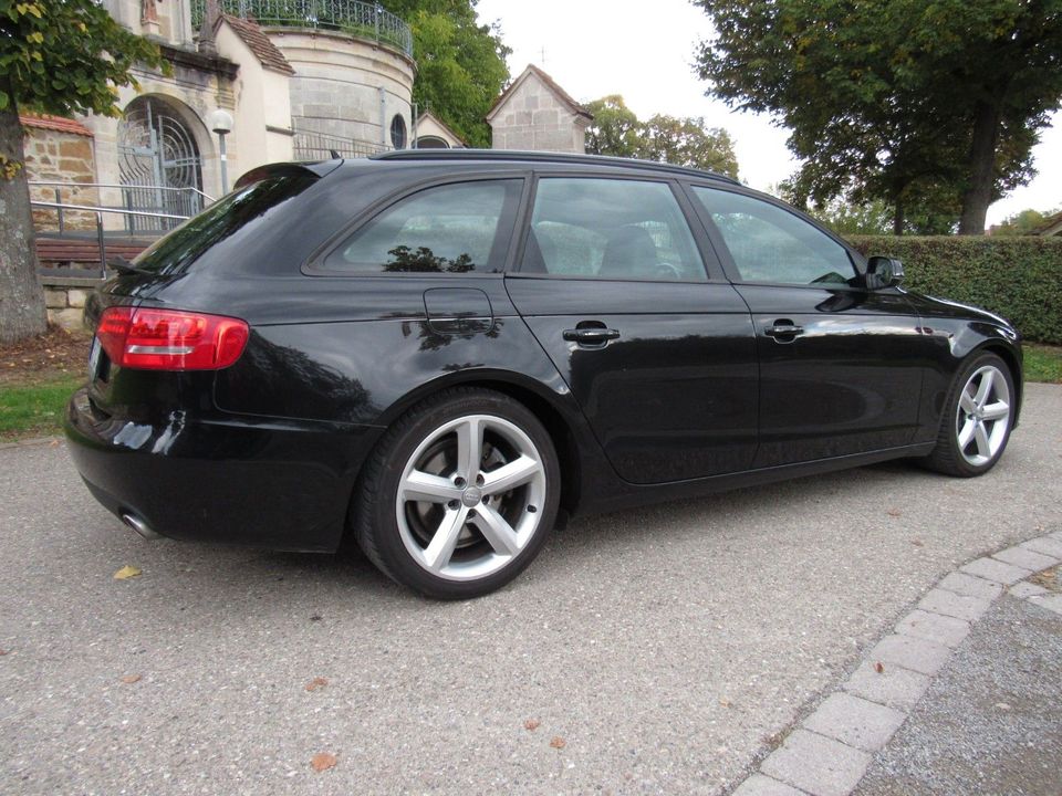 Audi A4 Avant 3.0 TDI  quattro *S line / plus in Hechingen