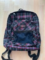 Rucksack von Eastpak kariert rot schwarz blau Top Zustand Hessen - Dietzenbach Vorschau