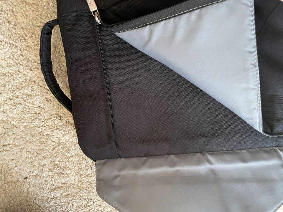 Plemo Laptoptasche schwarz in Marburg