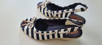 Tommy Hilfiger Peeptoes Keilabsatz Grösse 40 Hessen - Bruchköbel Vorschau