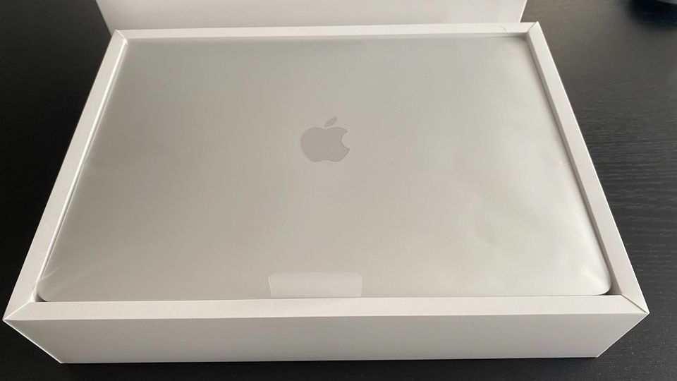 MacBook Pro 13 in Attendorn