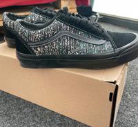 Schwarze Vans Dresden - Striesen-West Vorschau