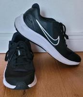Nike Damen Sneaker / Gr. 39 / schwarz-weiß Saarland - St. Wendel Vorschau