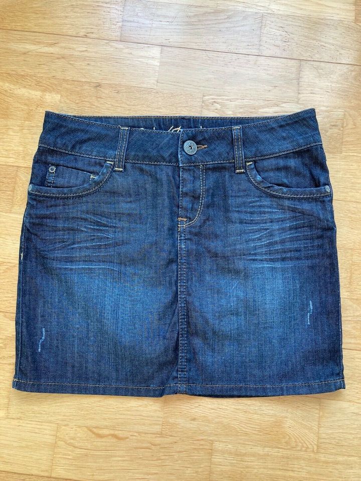 Jeans Mini Rock Esprit Gr. S / XS in Barleben